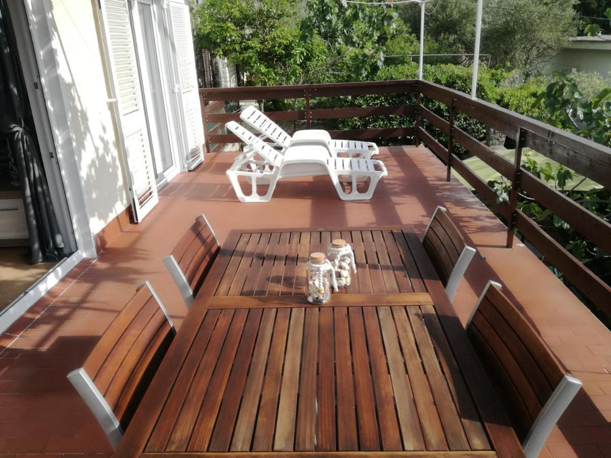 Apartments Boric Cres Esterno foto