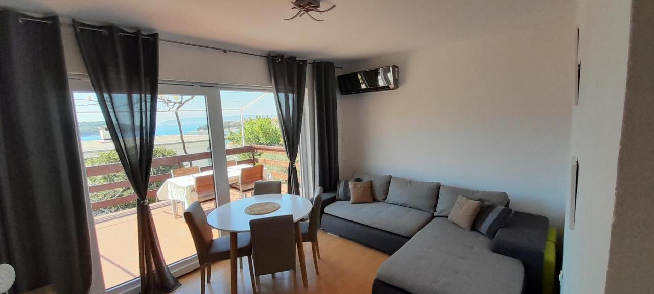 Apartments Boric Cres Esterno foto