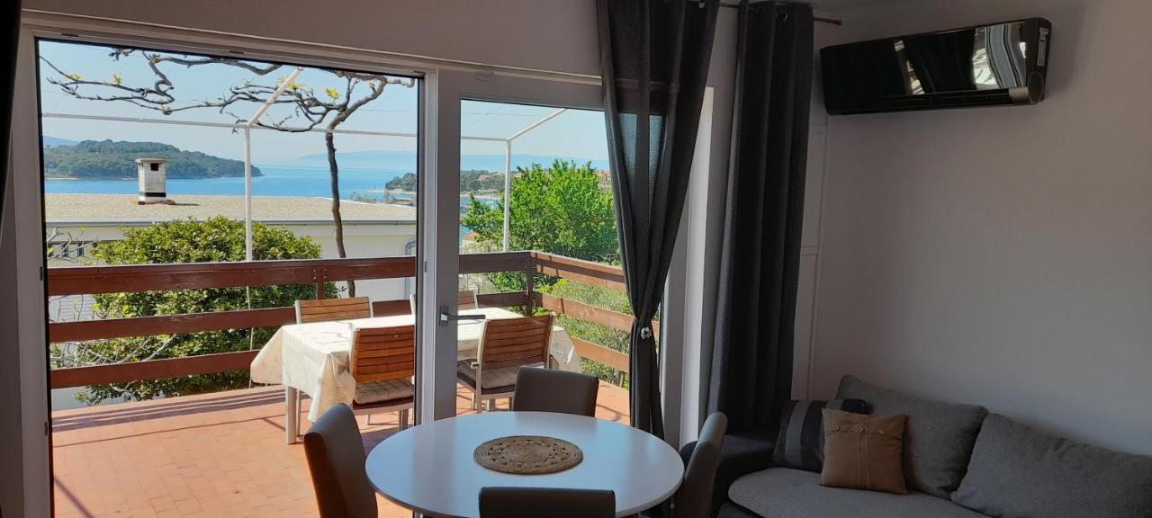 Apartments Boric Cres Esterno foto